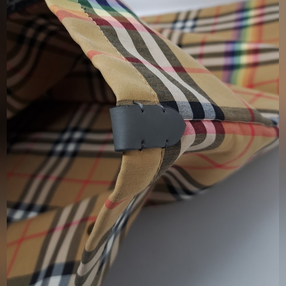 Burberry Women's Shoulder Bag Tote Nova Check Rainbow Pride Italy 19" x 15.5" - Picture 10 of 15